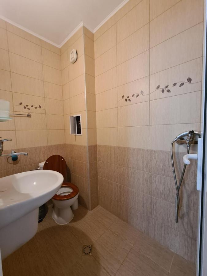 Guest Rooms Kostovi 네세부르 외부 사진