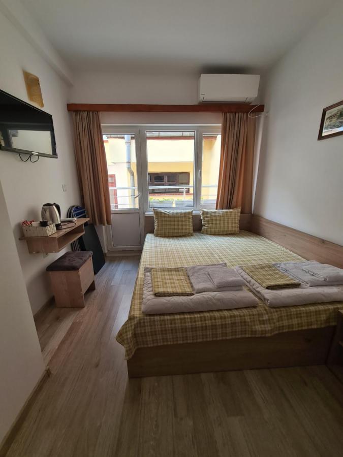 Guest Rooms Kostovi 네세부르 외부 사진