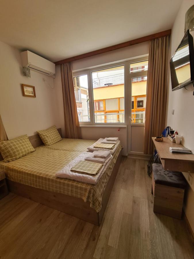 Guest Rooms Kostovi 네세부르 외부 사진