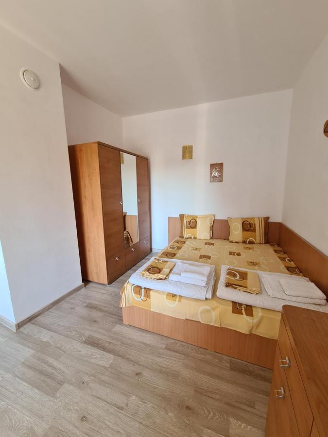 Guest Rooms Kostovi 네세부르 외부 사진