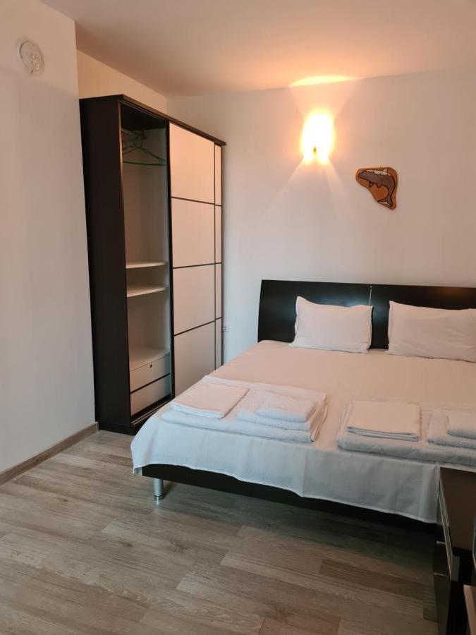 Guest Rooms Kostovi 네세부르 외부 사진