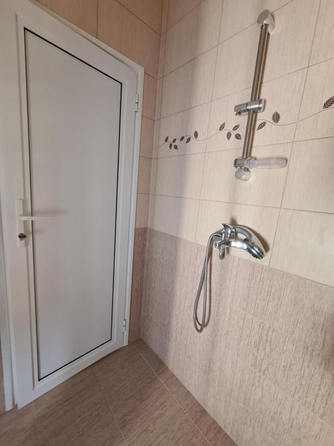 Guest Rooms Kostovi 네세부르 외부 사진