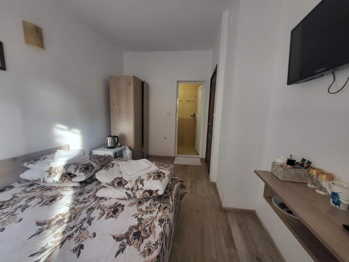 Guest Rooms Kostovi 네세부르 외부 사진