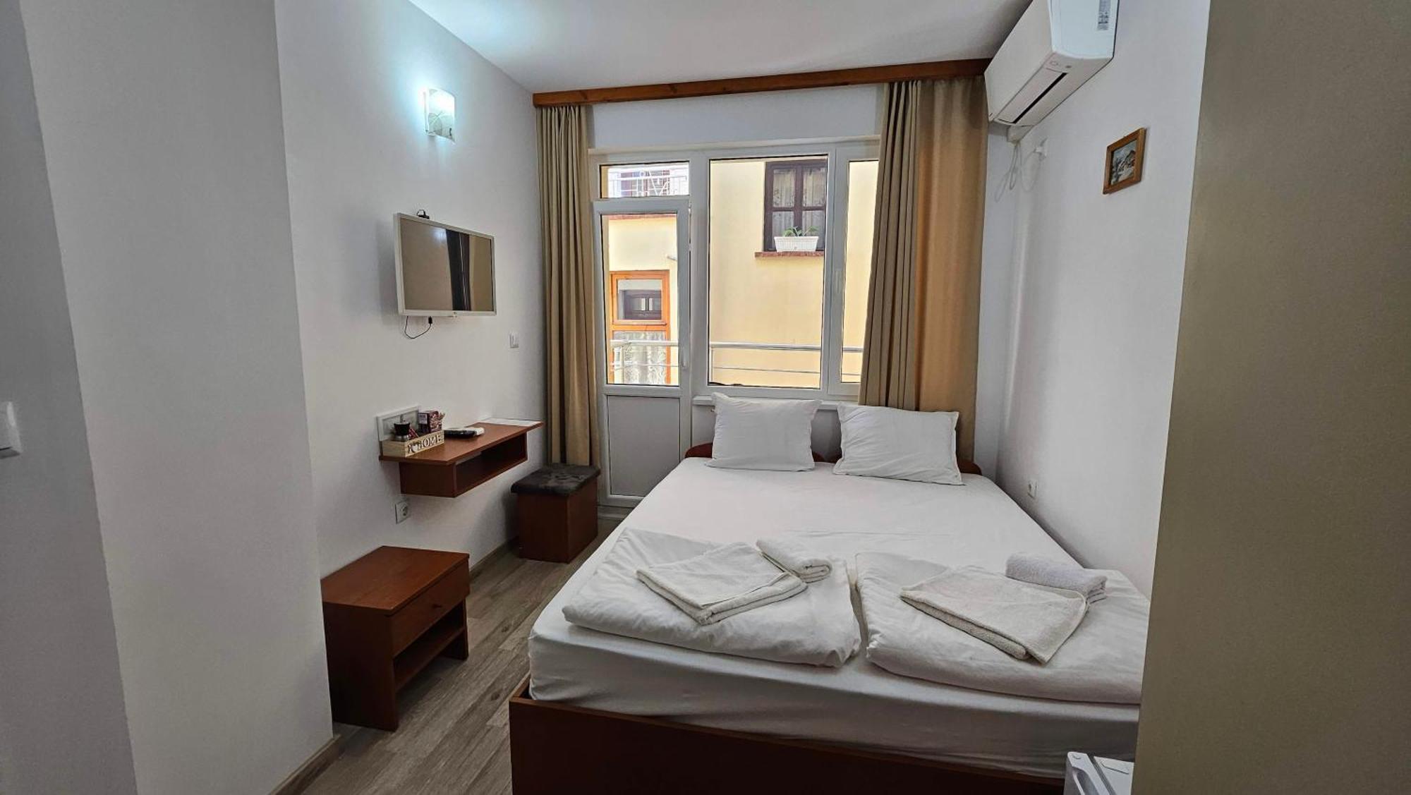 Guest Rooms Kostovi 네세부르 외부 사진